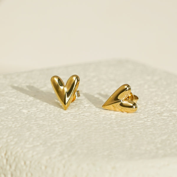 Solo Heart Earrings - Gold Vermeil