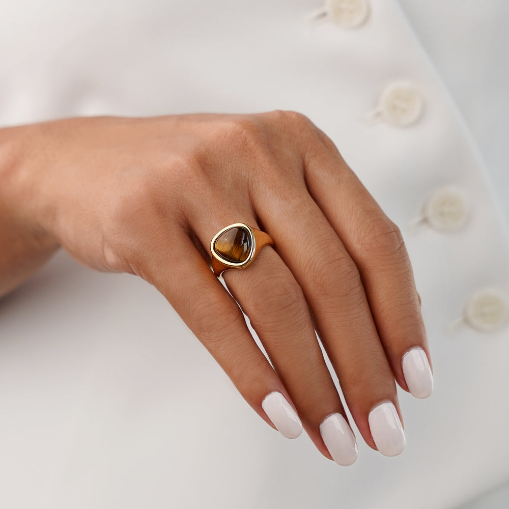 Tiger’s Eye Trillion Ring – Gold