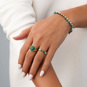 Green Onyx Trilion Ring - Gold