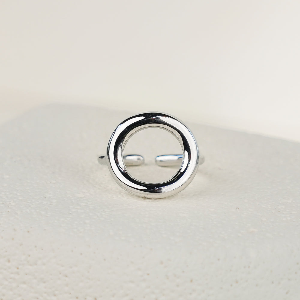 Hollow Round Ring - Silver