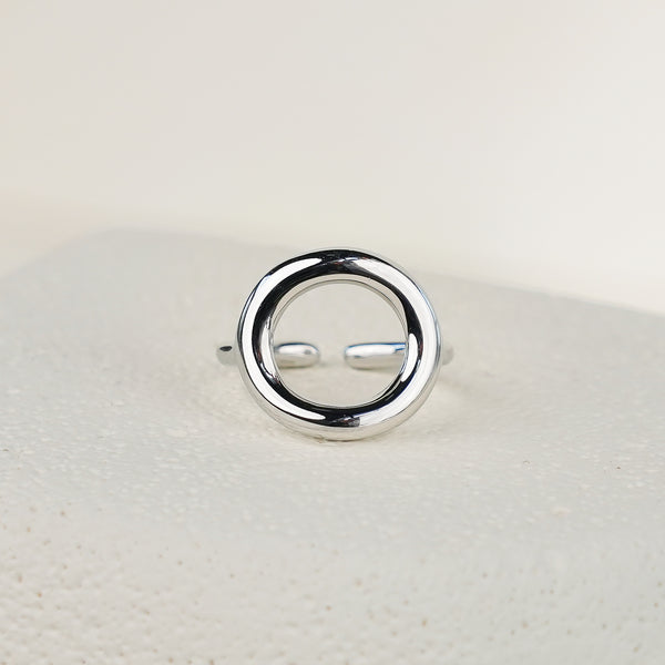 Hollow Round Ring - Silver