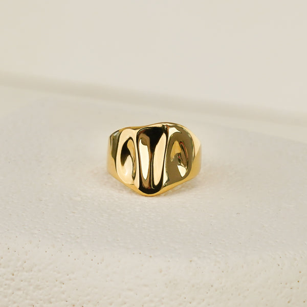 Orra Form Ring - Gold