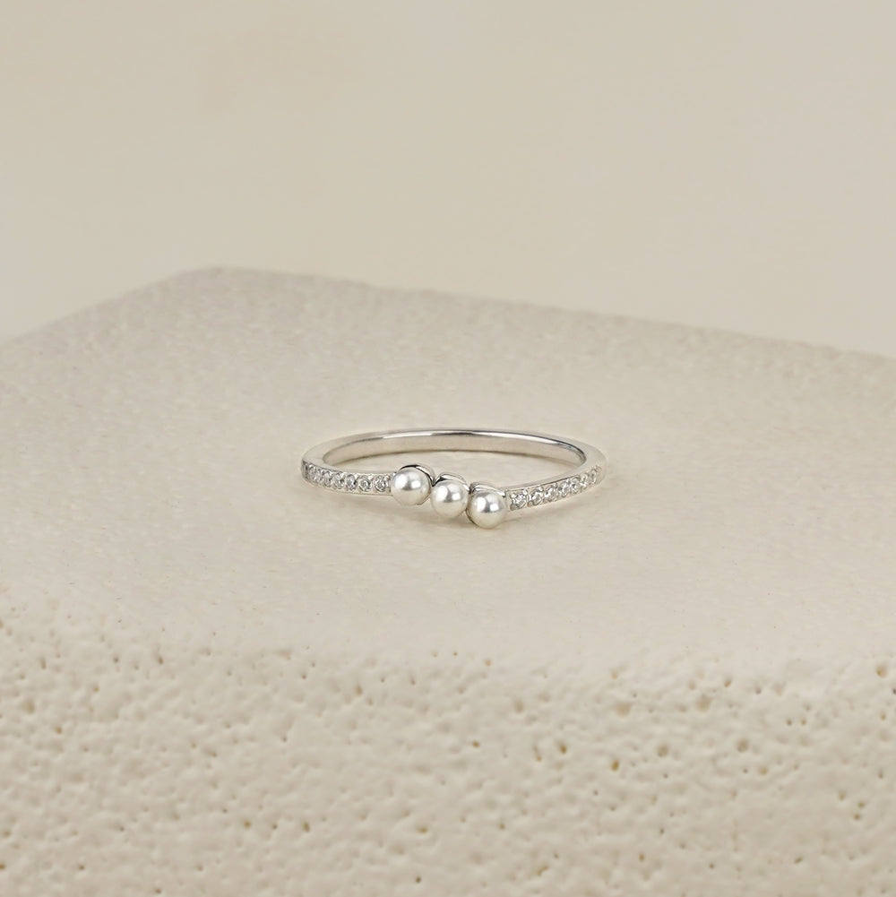 Orla Ring with Triple Pearls - Silver