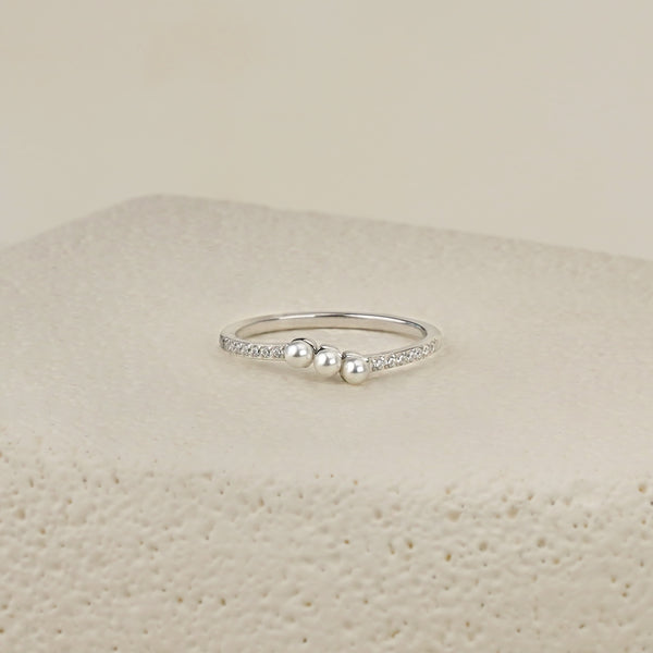 Orla Ring with Triple Pearls - Silver