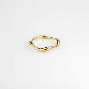 Tavi Small Curve Stacking Ring - Gold
