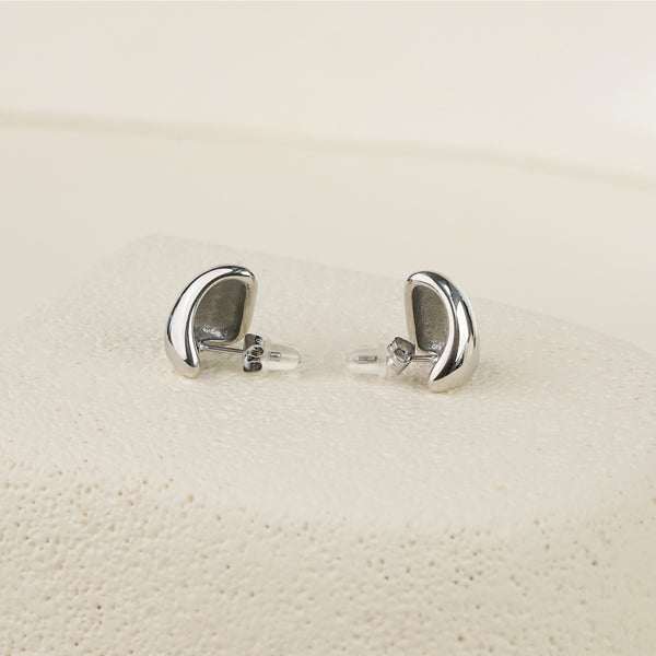 Triangle Bold Earring - Silver